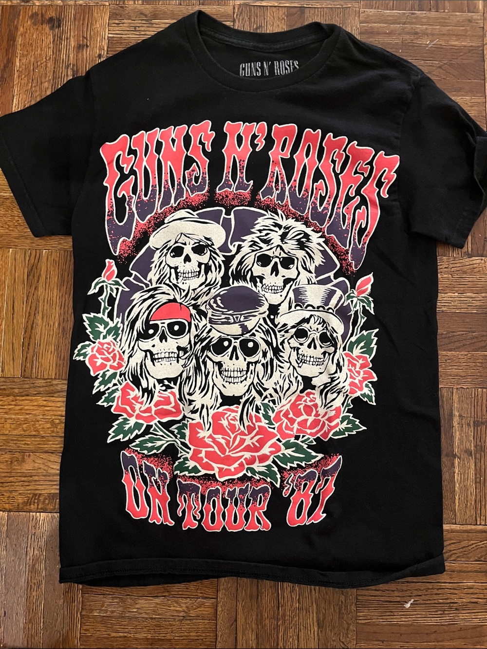 GUNS AND ROSES YOUR SHIRT black, never worn , women’s SM